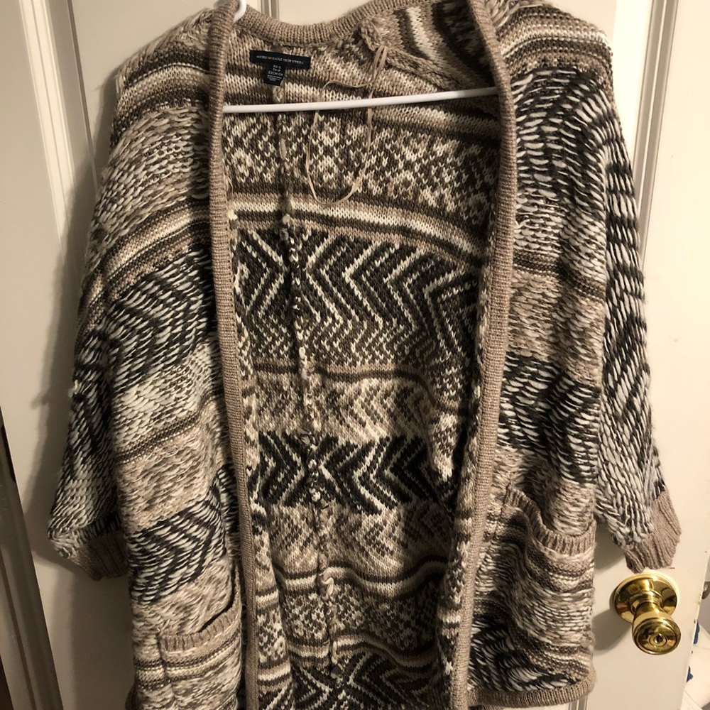 AE mid sleeve cardigan with print